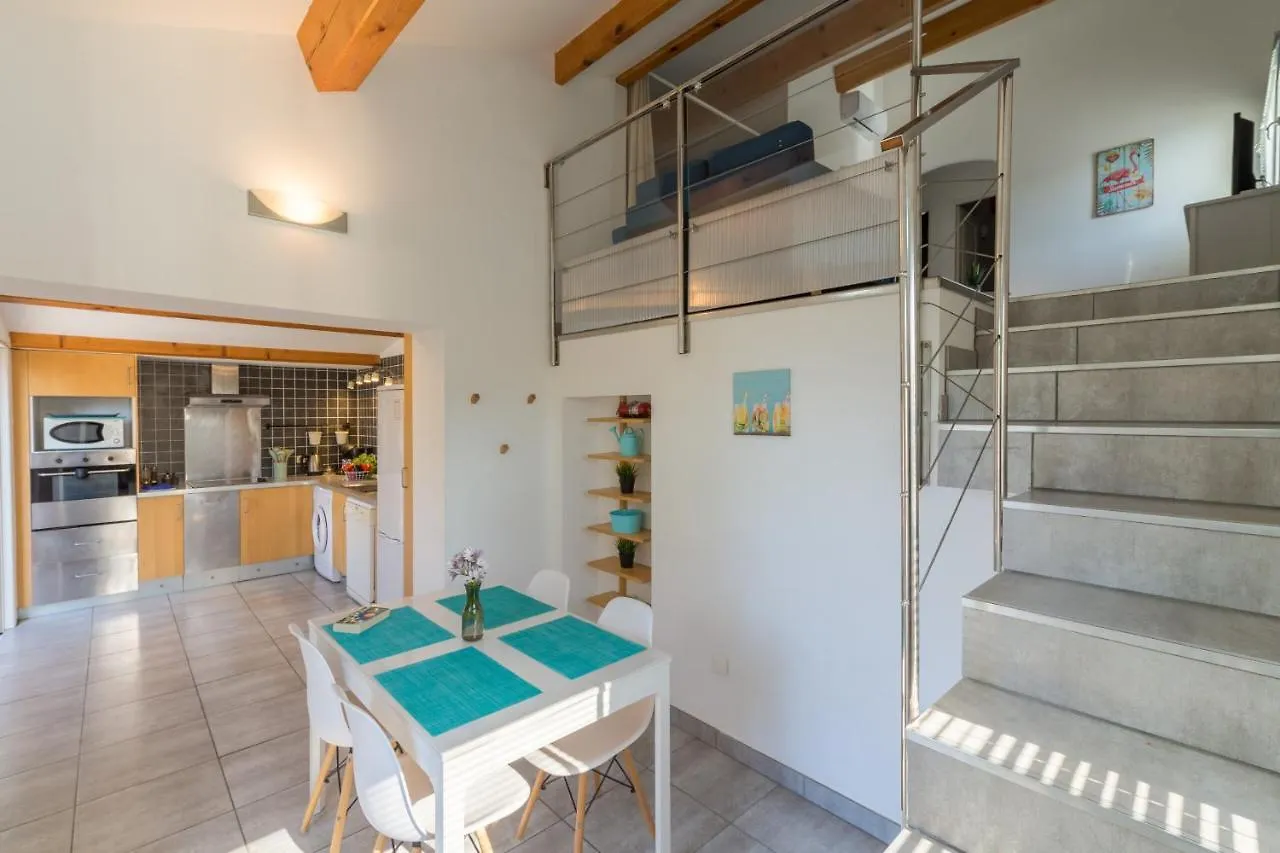 La Bastide, Villa En Duplex Idealement Situee A Quelques Pas De La Mer Hyeres 0*,  France