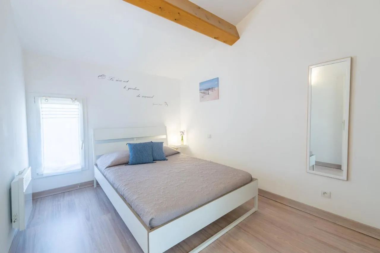 La Bastide, Villa En Duplex Idealement Situee A Quelques Pas De La Mer Hyeres
